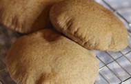طريقة عمل الخبز السوري الاسمر