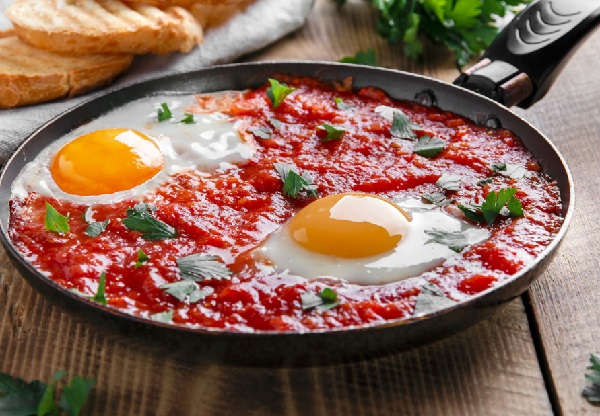 Image result for ‫بيض بالطماطم‬‎