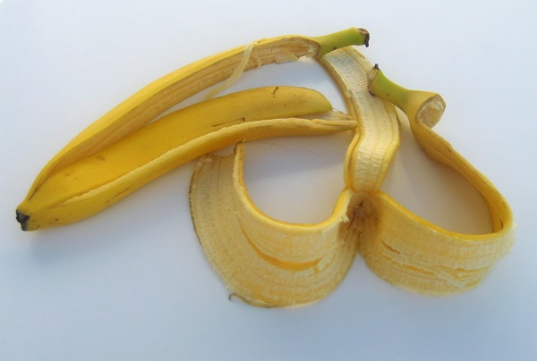قشر الموز للبشرة