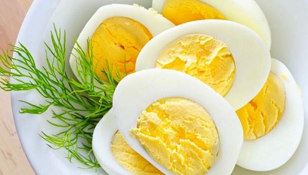 بيض مسلوق لذيذ