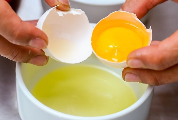 فصل بياض البيض عن الصفار
