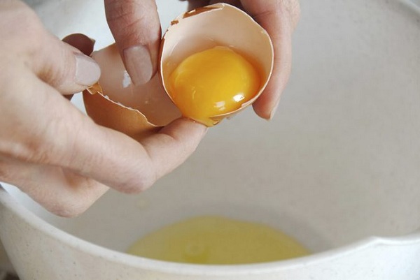 فوائد بياض البيض للبشرة