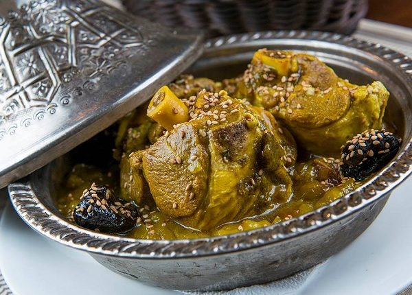 طاجن اللحم بالبرقوق المغربي